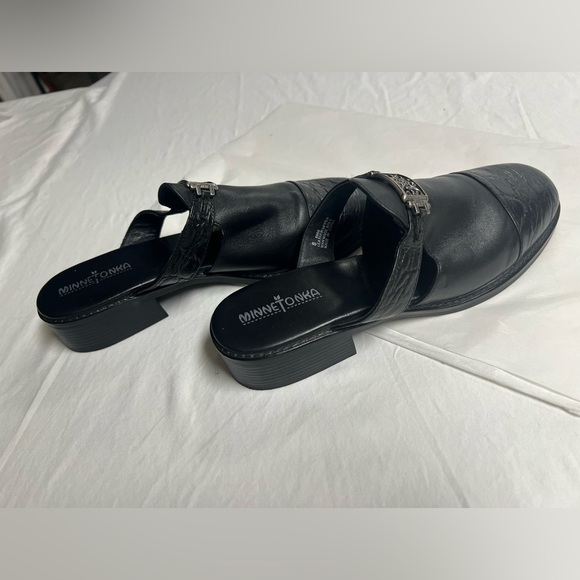 MINNETONKA BLACK LEATHER ALLIGATOR GRAIN CAP TOE MULES CONCHO SLIDE SHOES SIZE 8 - Picture 11 of 11